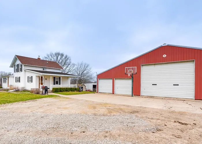 Charming W/ Private Yard! Tonica