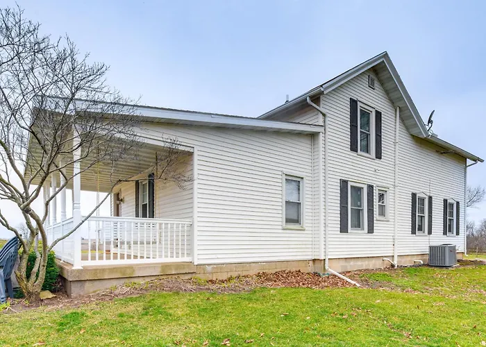 Charming W/ Private Yard! Holiday home *